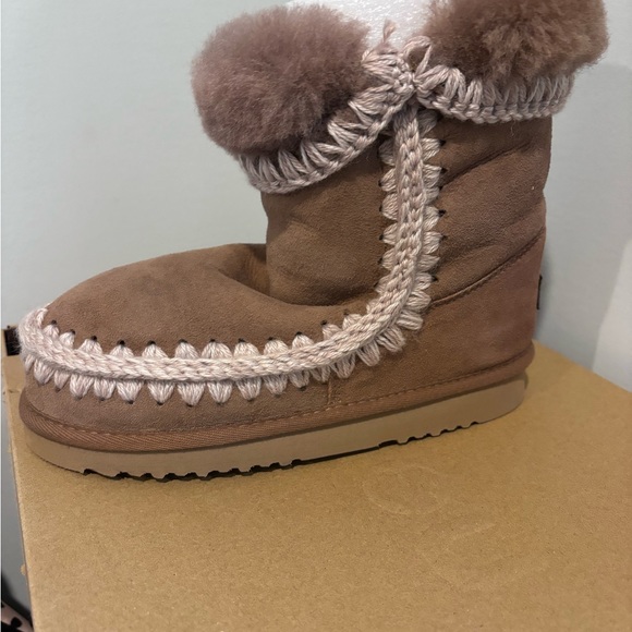 MOU Boots size 39. Brand new. - Picture 2 of 3